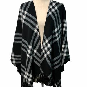 NWOT E Studio Wrap - Oversized, Super Soft
